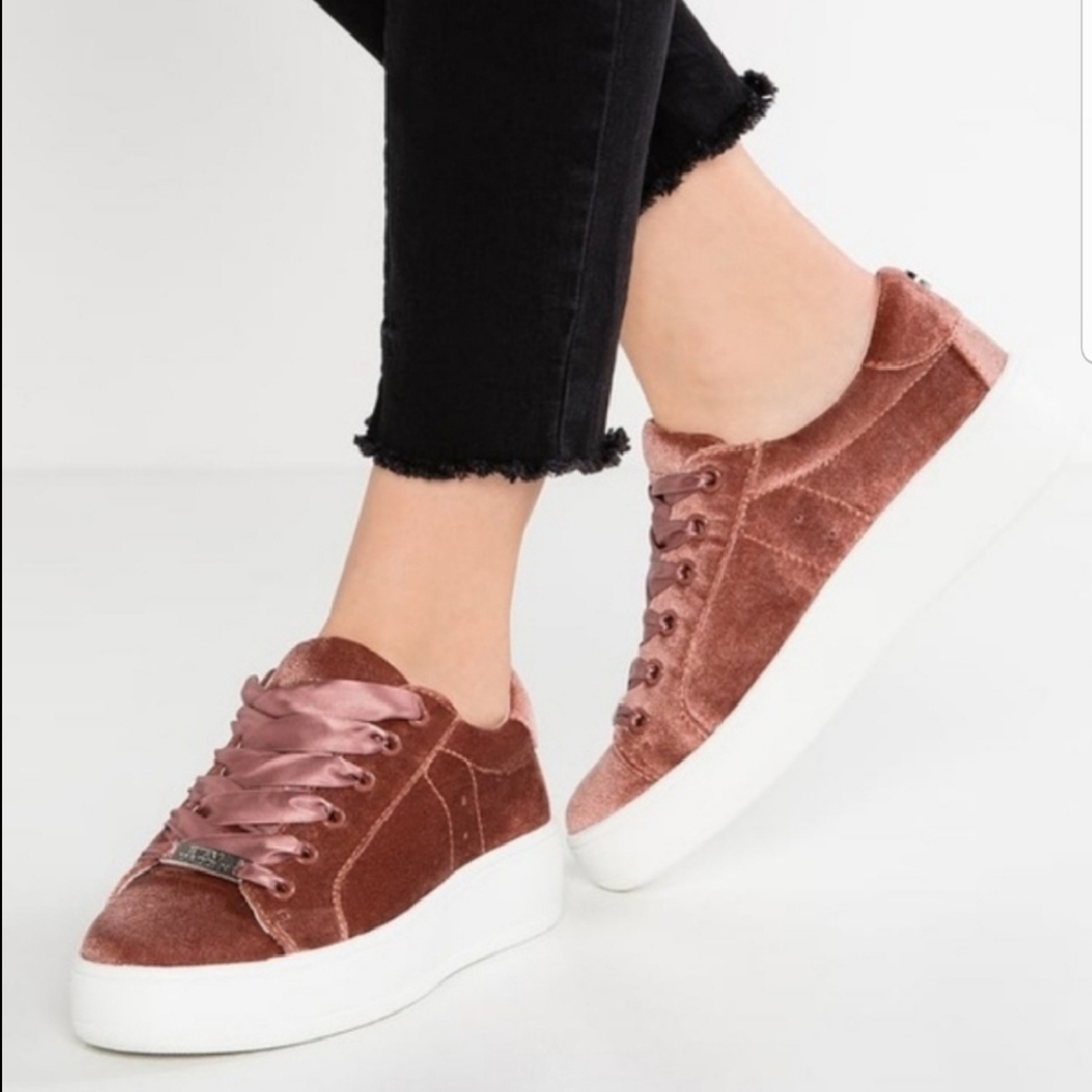 Steven by Steve Madden Gator Pink Sneakers